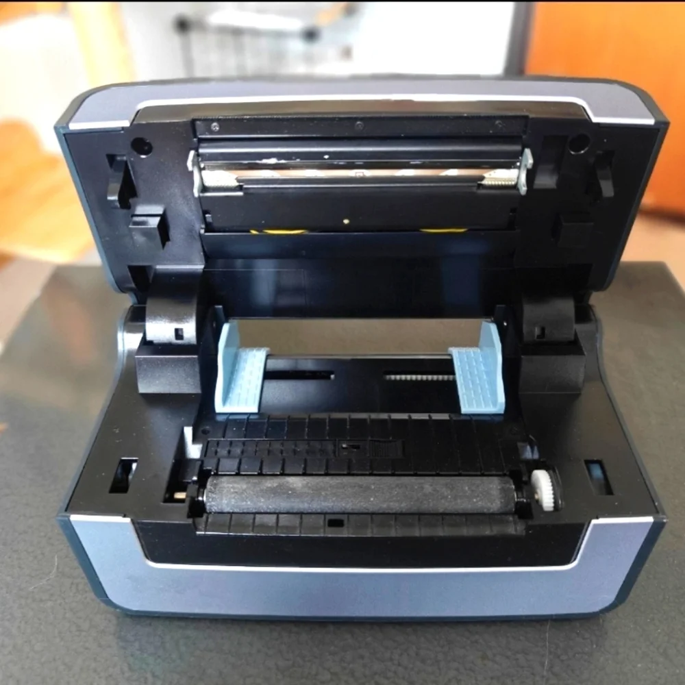 Polano Thermal Printer comes with all original accesories & Free 500 4x6 Labels